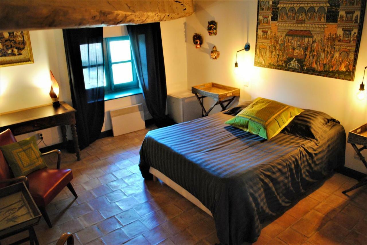 Bed and Breakfast Les Routes Du Monde Saint-Genies-de-Comolas Экстерьер фото